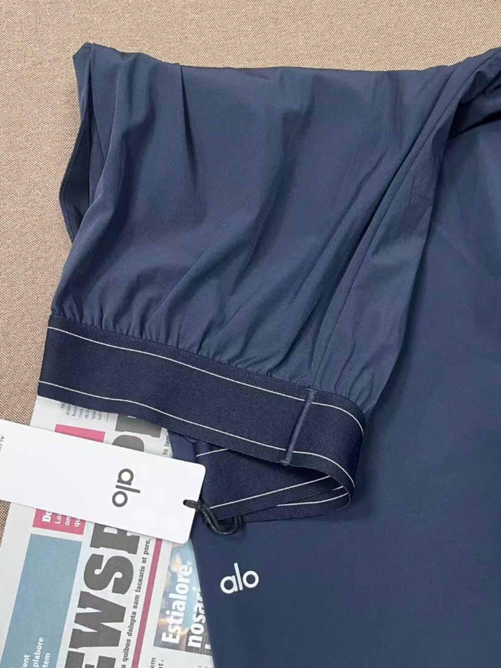 Alo Yoga💙A Must-Have for Ladies Suit Up Trouser (Regular) NWT🔥 - Picture 6 of 9
